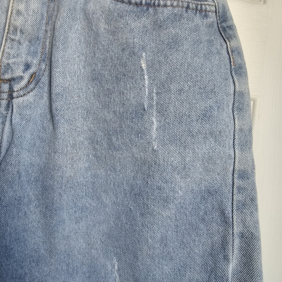 🌷Denim Bermuda Shorts - Picture 5 of 7